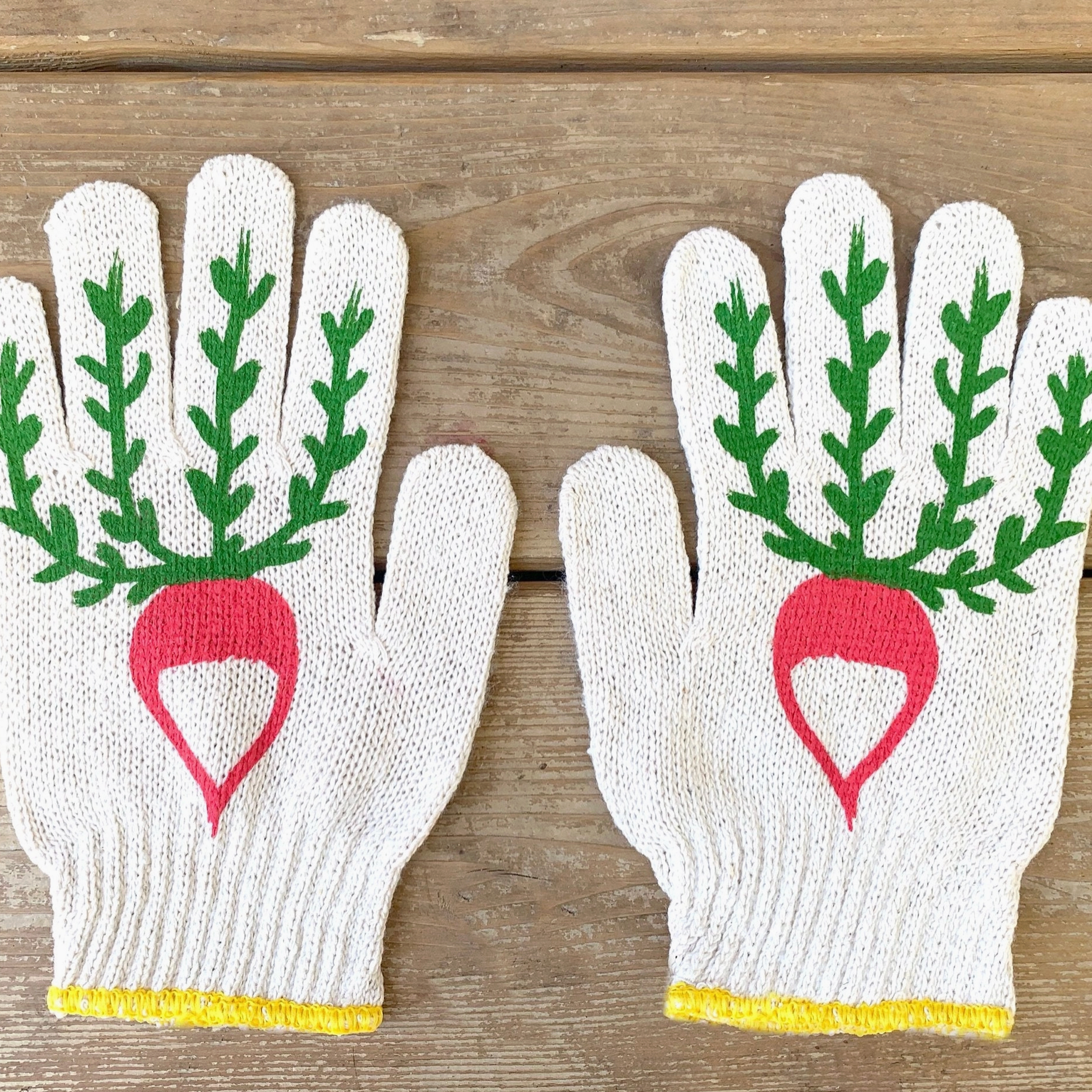 Radish_Garden_Glove.png