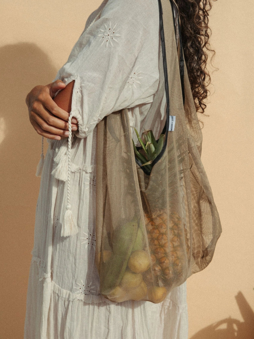 Joan Reusable Mesh Tote Bag In Tan/Black